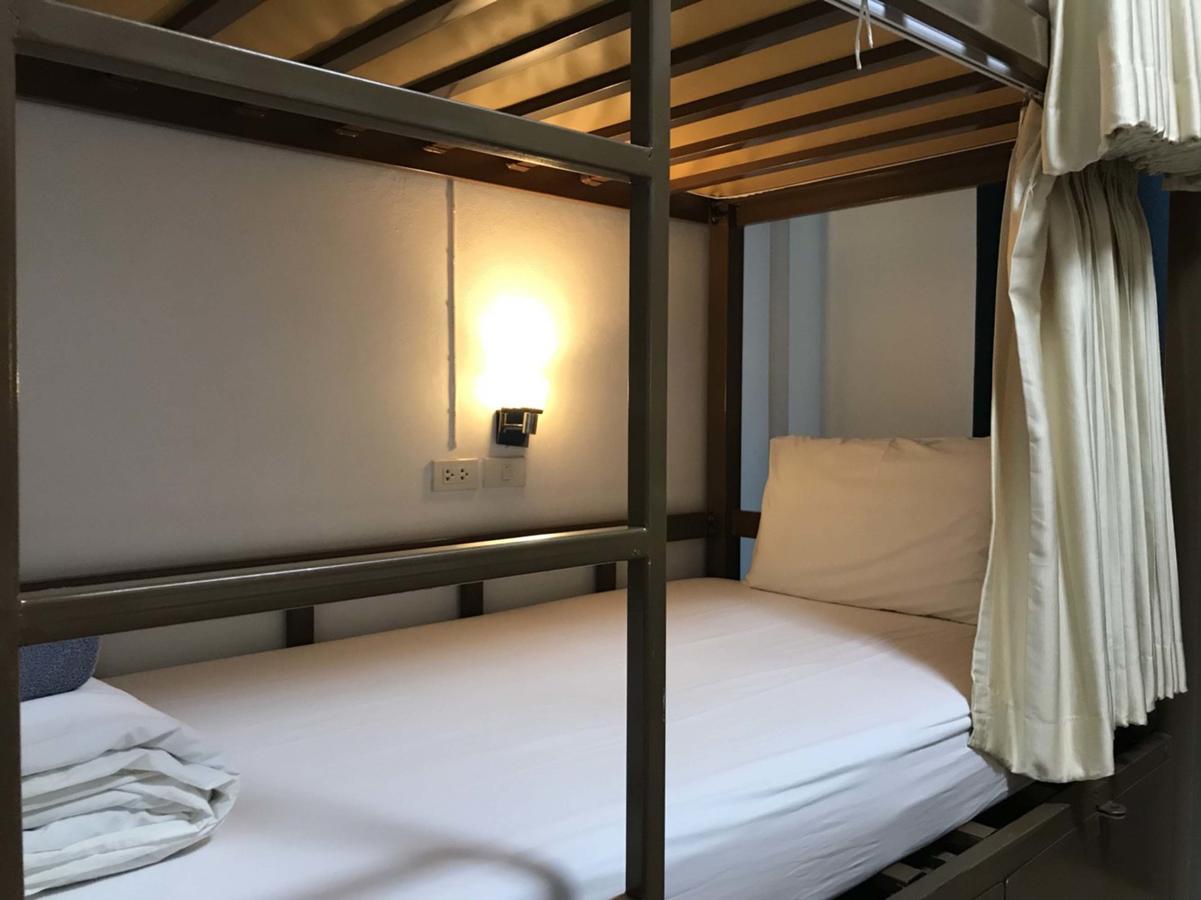 Hostel Bunk Boutique Cnx Chiang Mai Zewnętrze zdjęcie