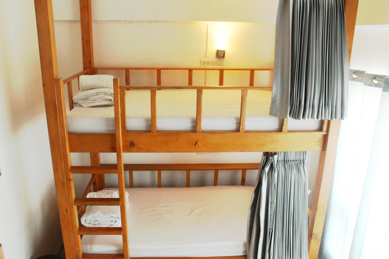 Hostel Bunk Boutique Cnx Chiang Mai Zewnętrze zdjęcie